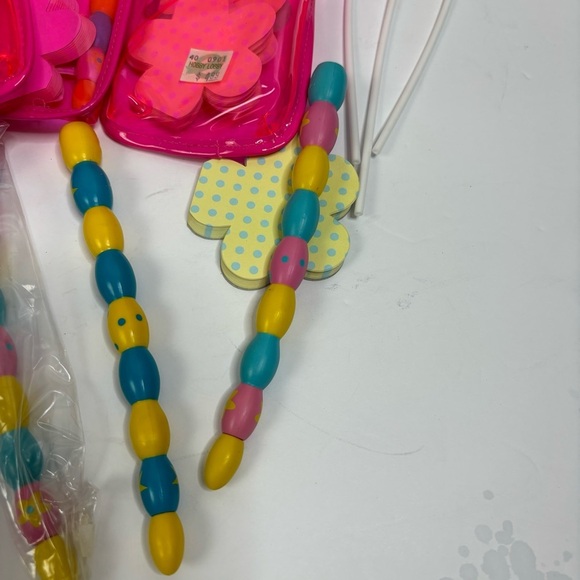 Four (4) Pink Pouches, Pens & Flower Note Pads & 3 Long Stick Lollipops NEW - Picture 6 of 9